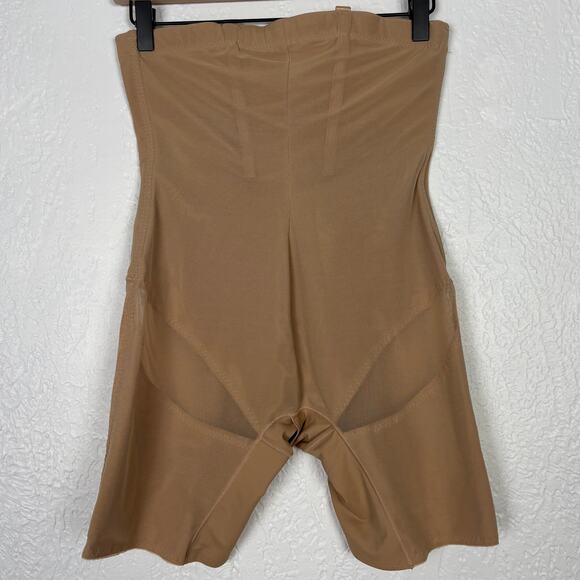 Honeylove SuperPower Short in Sand Size Large - Picture 4 of 5